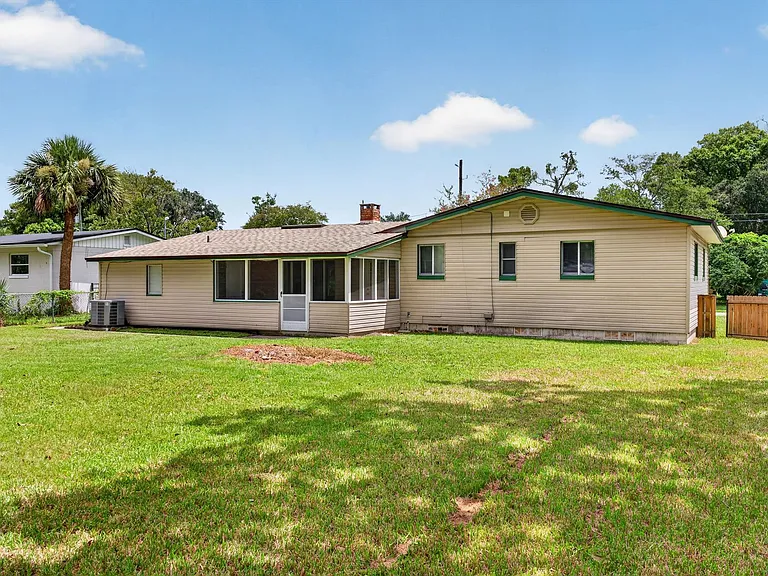 2618 Arlex Dr E — Photo 30