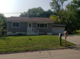 1202 Bluff St, Bellevue, NE 68005
