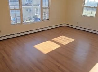 479 Beach 44th St #4, Far Rockaway, NY 11691