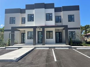 932 SW 10th St #1, Hallandale, FL 33009