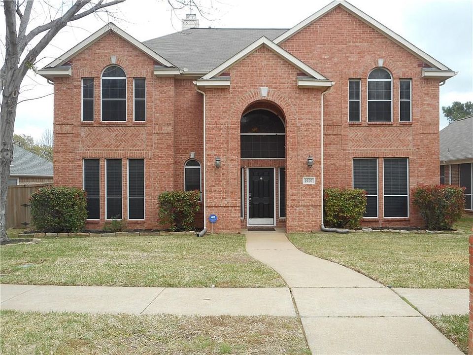 1st image of 2207 Swallow Ln