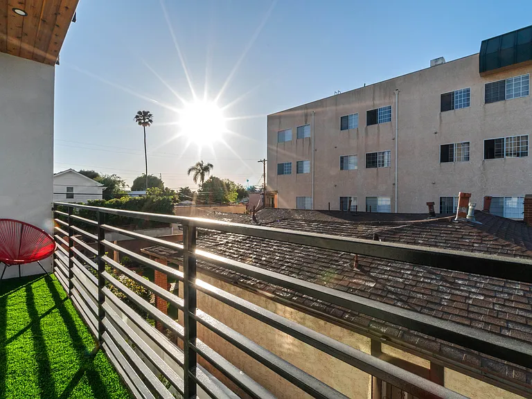 3917 Inglewood Blvd #2-B — Photo 6