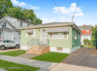 249 Dickie Ave, Staten Island, NY 10314