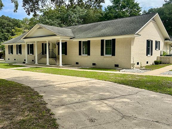 2nd image of 1300 Fulton Ave