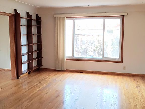 5th image of 12469 Brookglen Dr
