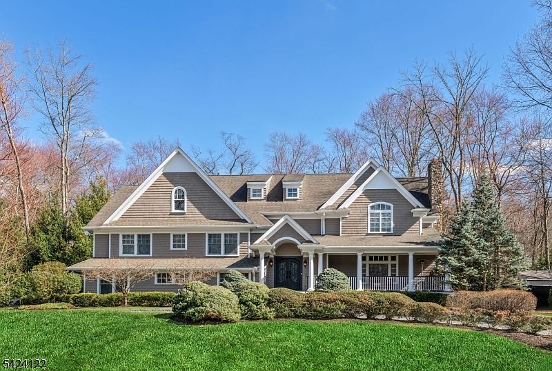 1st image of 36 Clearwater Dr