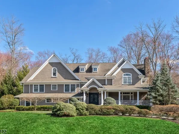 36 Clearwater Dr, Hohokus Boro, NJ 07423