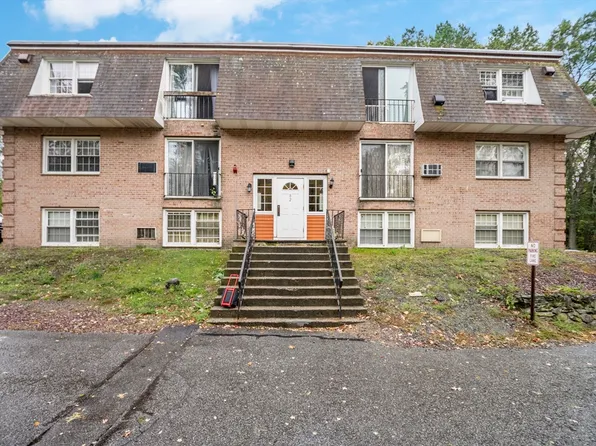 82 Boylston Ln APT 16, Lowell, MA 01852