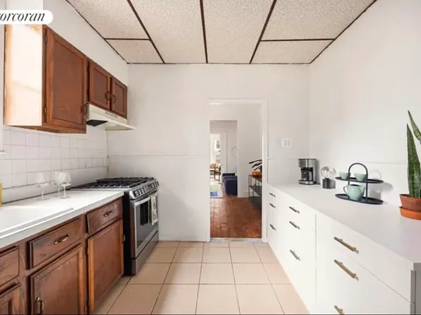 165 14th Street image 4 of 10