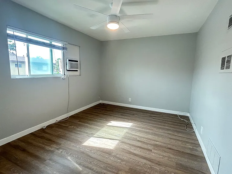 218 Chicago in Beautiful Huntington Beach! — Photo 7