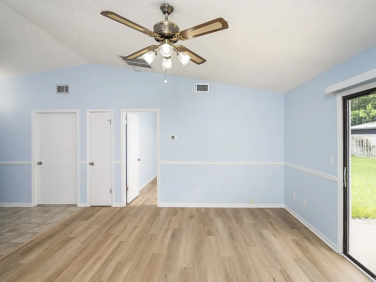 140 Bonita Rd — Photo 11