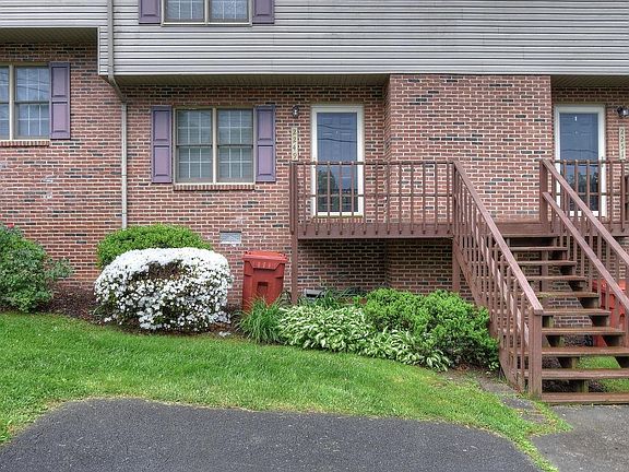 3rd image of 2249 Forest Acres Dr