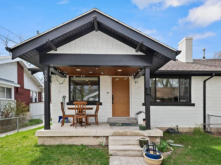 366 E Logan Ave — Photo 21