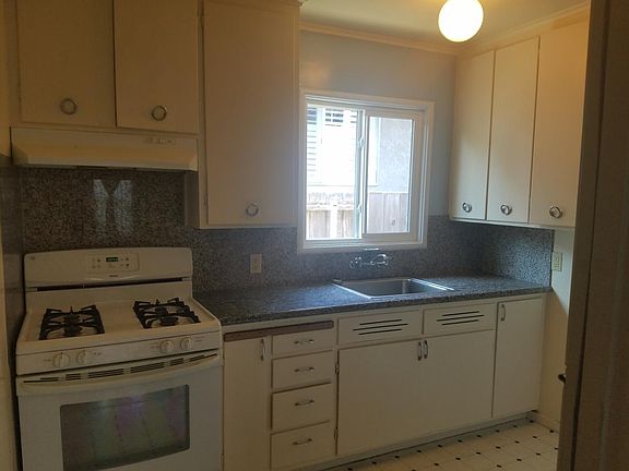 2nd image of 1013 Amarillo Ave