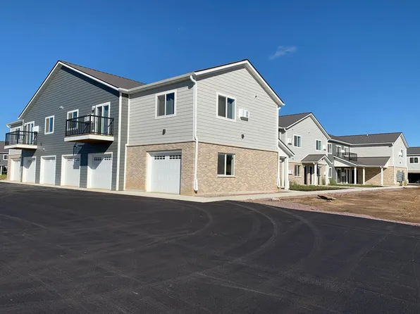 821 Adams Ct, Baraboo, WI