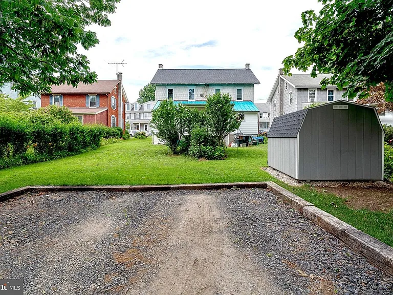 14 Elizabeth St #1 — Photo 4