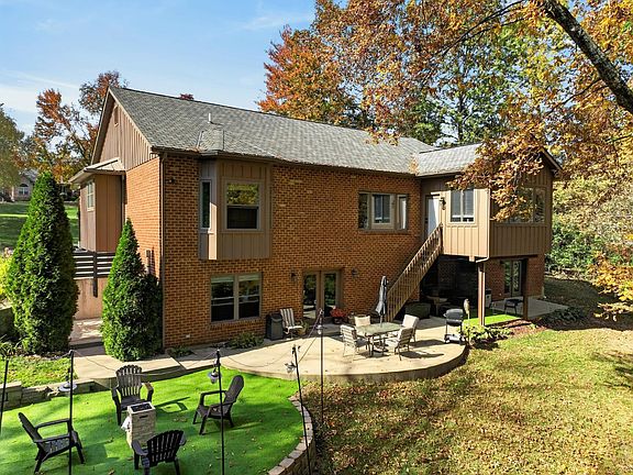 3rd image of 3152 Serenity Ridge Dr