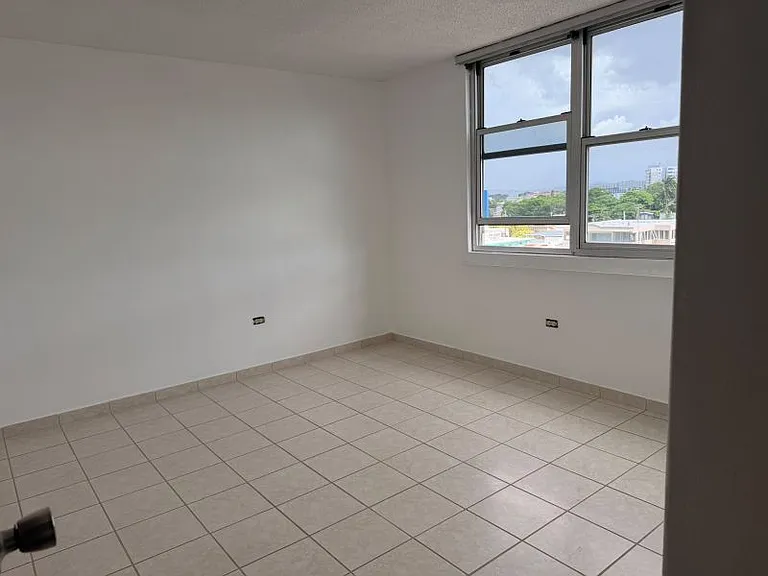 Cond El Aranjuez 121 Fd Roosevelt Ave — Photo 13
