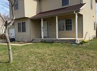 4651 Maplelawn Dr, Columbus, IN 47203