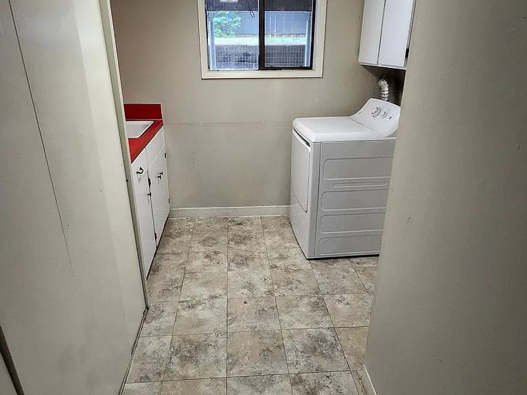 13110 SW Ash Dr — Photo 3
