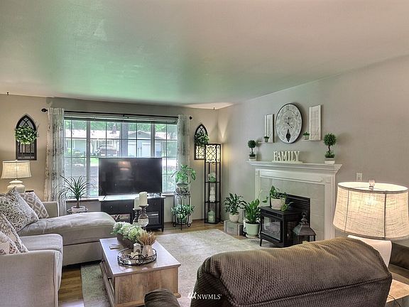4th image of 3620-3622 66th Avenue Ct NW