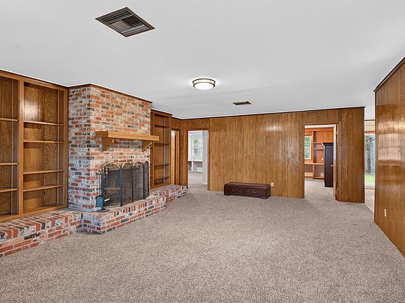 4th image of 475 Jann Dr