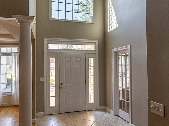 3rd image of 613 Stone Church Ln