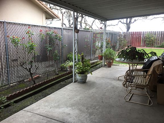 5th image of 517 Morada Ln