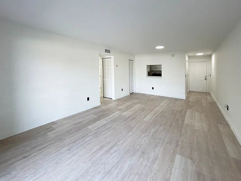 888 NE 132nd St — Photo 11