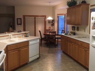 3301 Chatham Pl, Iowa City, IA 52240