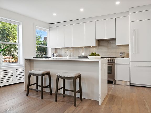 3rd image of 148-09 Northern Blvd E #2E