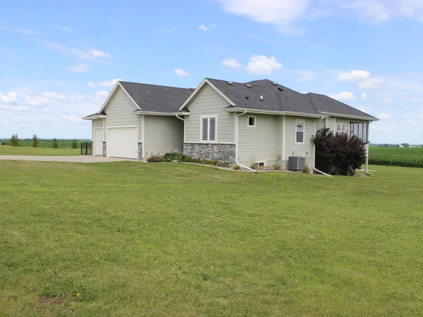 17914 N Ave, Minburn, IA 50167