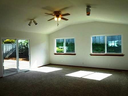 4th image of 256 Seaside Dr