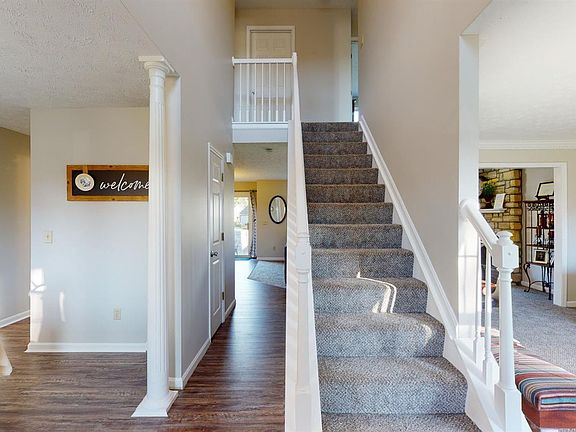 4th image of 352 Deerfield Dr