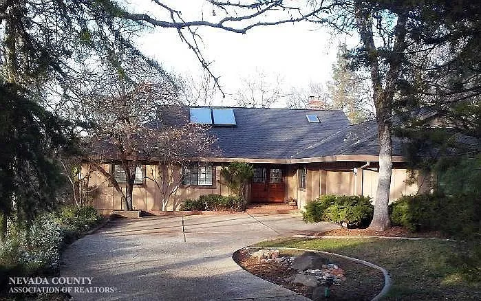 19048 Swallow Way photo 1