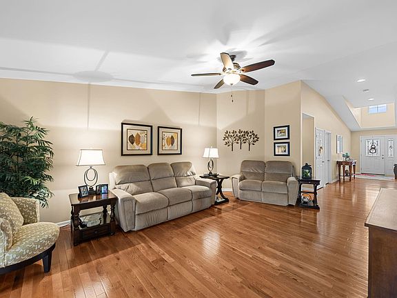3rd image of 11628 Upper Peninsula Ln