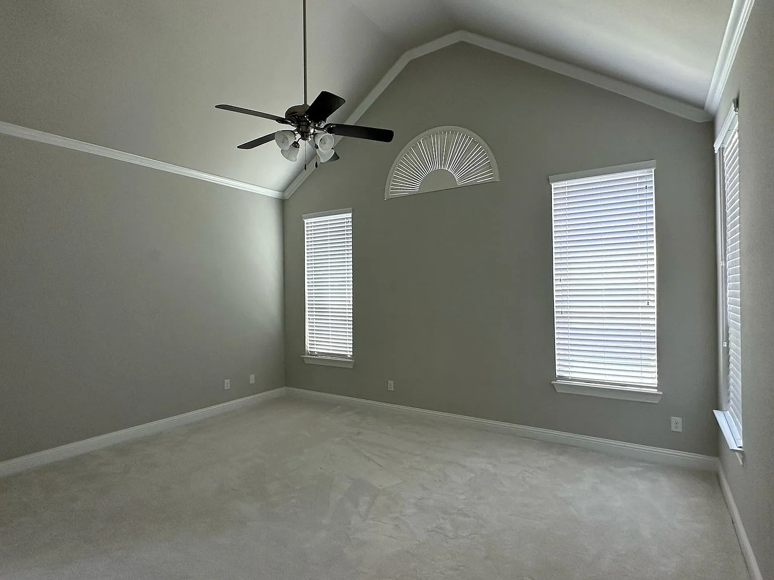 5 bed, 3461 sqft, $3,600 — Photo 4