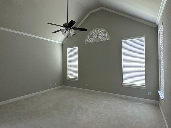 4th image of 8533 Pine Valley Dr