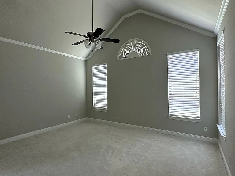 8533 Pine Valley Dr — Photo 4