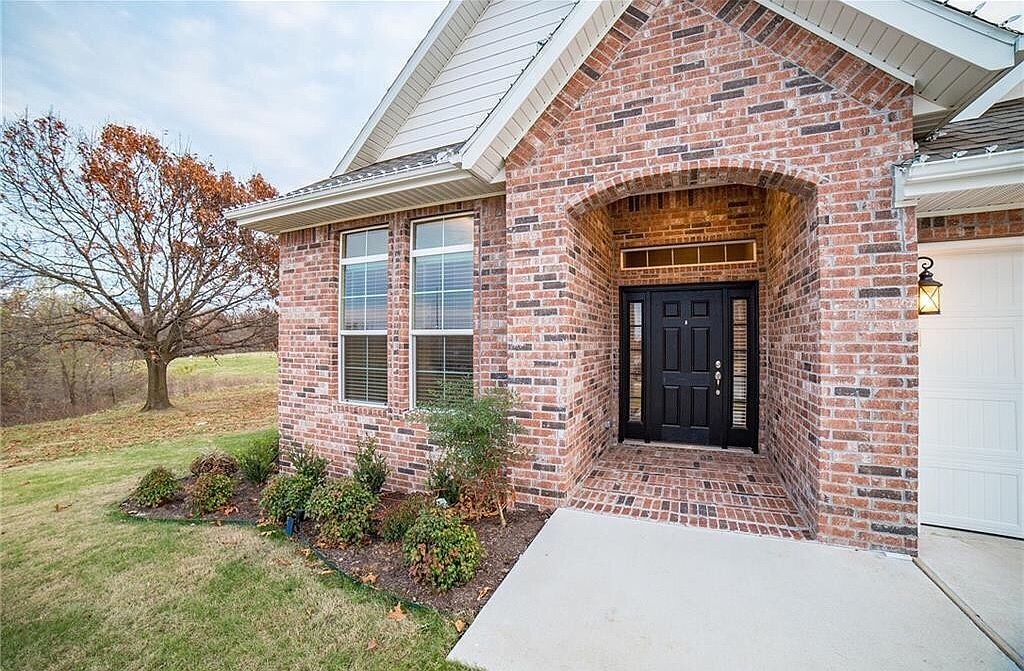 4533 Gibson St - Property Image