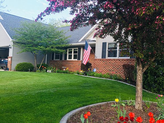 Colorful landscaping 
