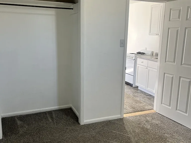 1805 S Greeley Hwy #8 — Photo 3