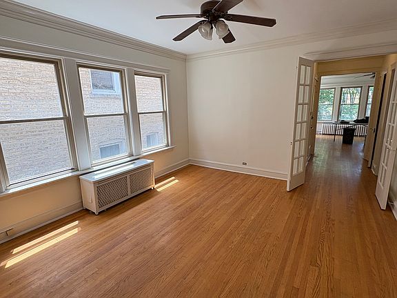 4th image of 6641 N Ashland Ave APT 1