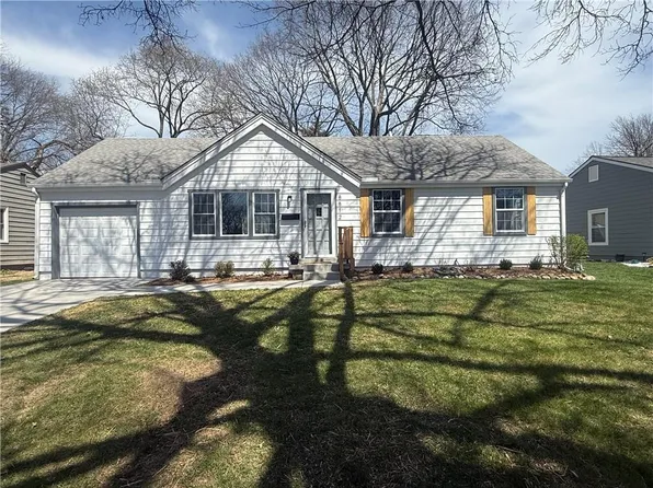 8812 W 82nd St, Overland Park, KS 66204