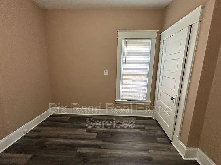 708 Elwood St — Photo 19