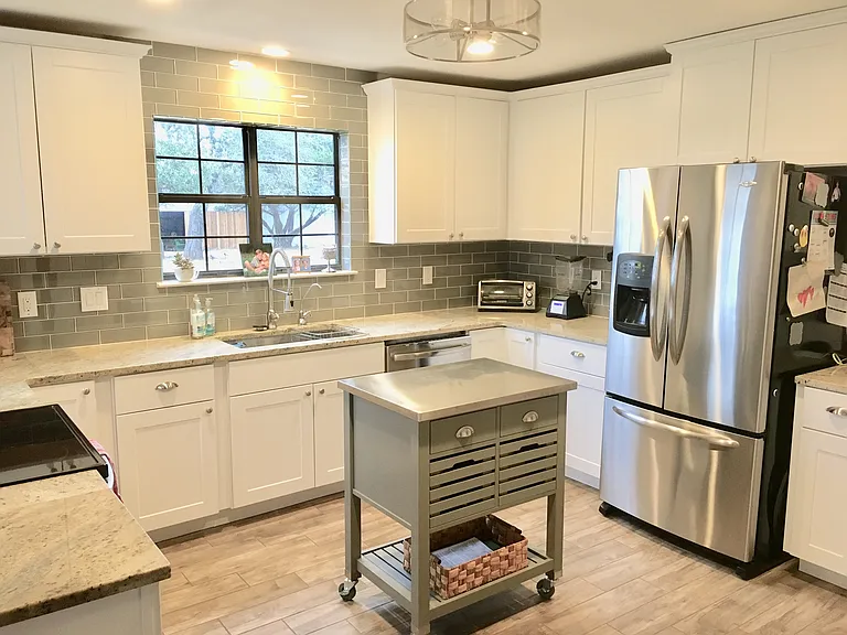 15818 Hamilton Pool Rd — Photo 11