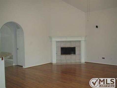 2nd image of 2003 Vista Dr