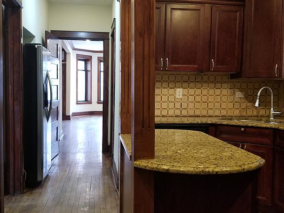 4th image of 2428 N California Ave #1