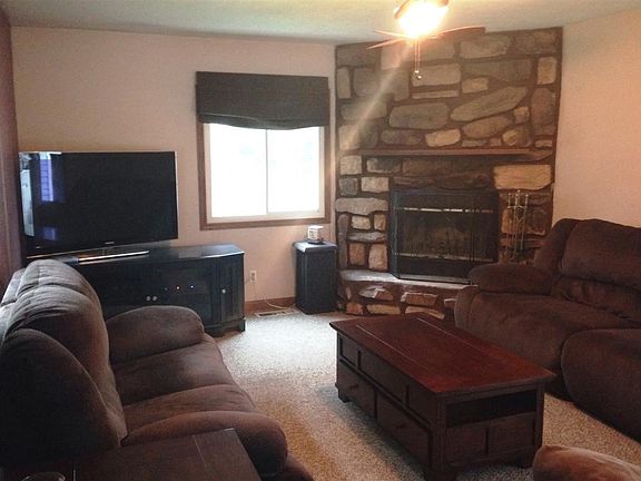 2nd image of 2947 Conant Dr