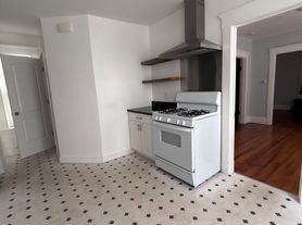 86 Hinman St, West Haven, CT